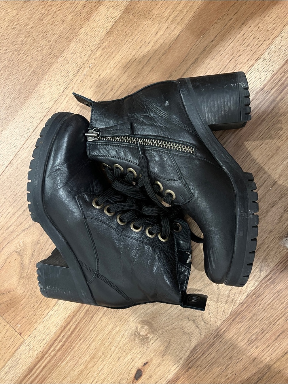GUC Women's Bueno Black Leather Chunky Heel Lace-Up Ankle Boots - 8M